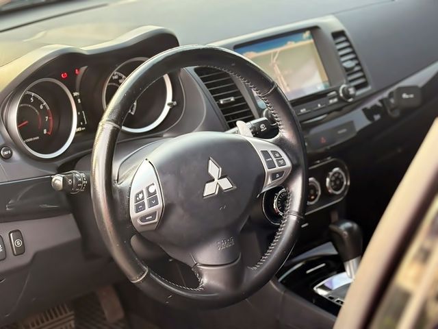 Mitsubishi Lancer  第6張相片
