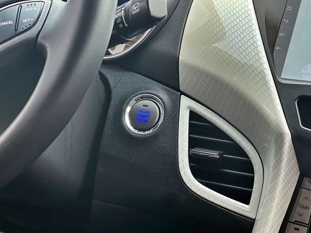 Hyundai Elantra  第13張相片