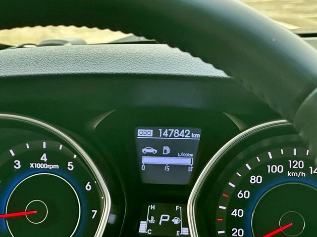 Hyundai Elantra  第19張相片