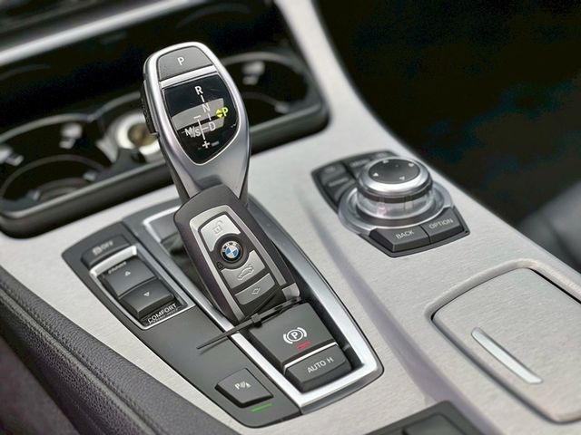 售2011年 F11 520D 旅行 白色 跑23萬 原鈑件 無待修 改M包 內寫一階晶片 配合鑑定試車全額貸 桃園八德 0987707884汪  第13張相片
