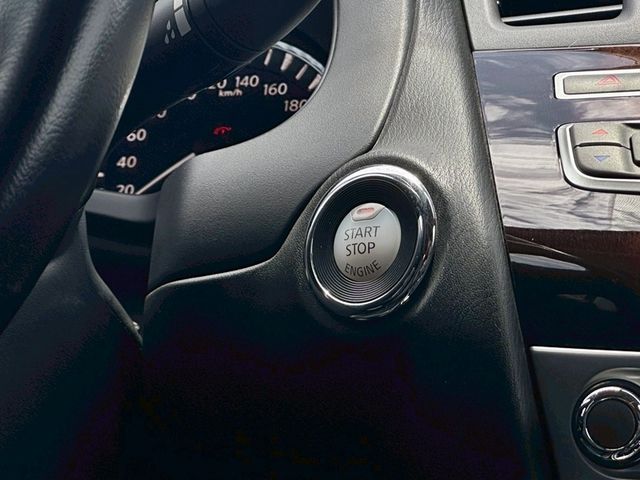 售2017年 INFINITI QX60 旗艦AWD 七人座 白色 跑4.7萬 原鈑件 無待修 可認證 ACC 全景 桃園八德 0987707884汪  第13張相片