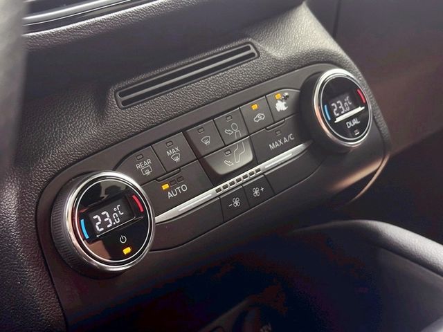 售2020年 FOCUS ST 2.3T 可認證 跑10萬 引擎蓋.可拆式水箱架更換 無待修 配合鑑定試車全額貸  桃園八德  0987707884汪  第7張相片