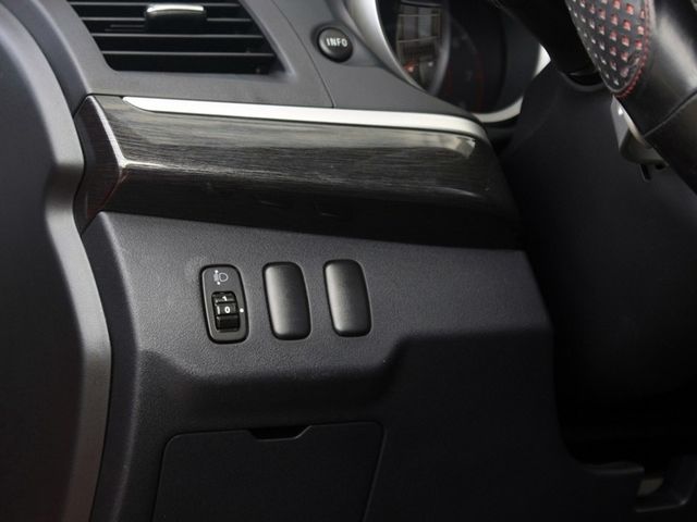 Mitsubishi Lancer  第9張相片