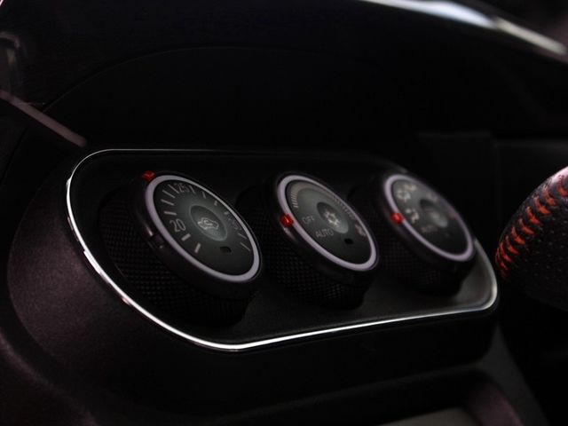 Mitsubishi Lancer  第11張相片