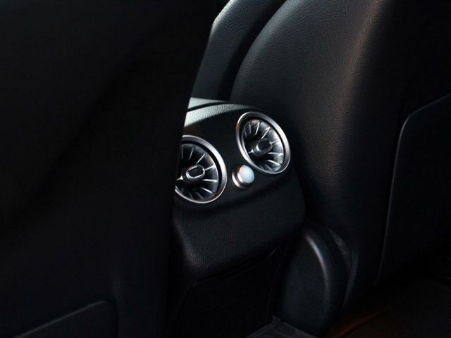 Mercedes-Benz/賓士 C200  第21張相片