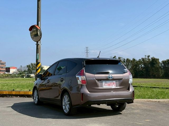 Toyota Prius  第10張相片