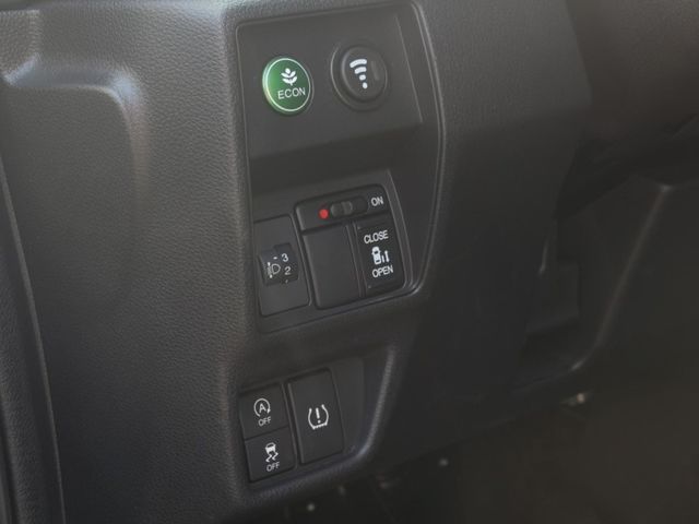 Honda 2019款  Odyssey 2.4 Elite七人座 白色 原鈑件 認證車 里程:5.萬 無待修  0987707884 汪  第3張相片