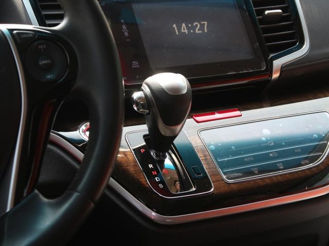 Honda 2019款  Odyssey 2.4 Elite七人座 白色 原鈑件 認證車 里程:5.萬 無待修  0987707884 汪  第12張相片