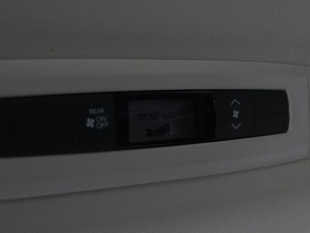 Honda 2019款  Odyssey 2.4 Elite七人座 白色 原鈑件 認證車 里程:5.萬 無待修  0987707884 汪  第14張相片