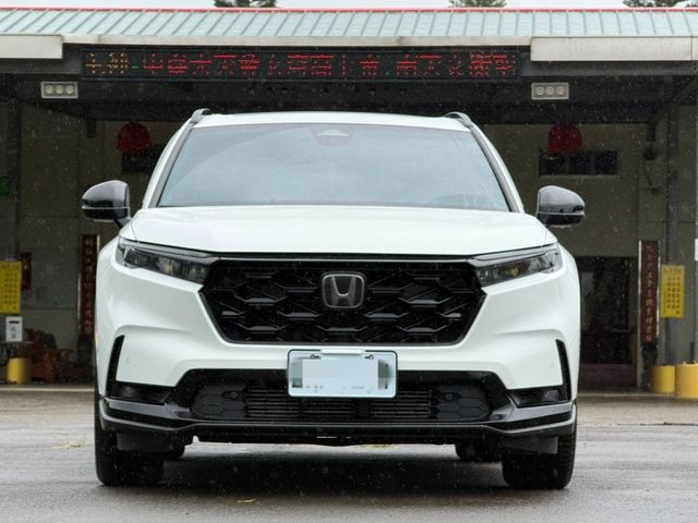 Honda 2024款  CR-V 1.5 Prestige 白色 屁股有小撞 不可認證 里程:1.3萬 無待修  0987707884 汪  第5張相片