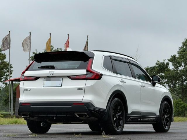 Honda 2024款  CR-V 1.5 Prestige 白色 屁股有小撞 不可認證 里程:1.3萬 無待修  0987707884 汪  第8張相片