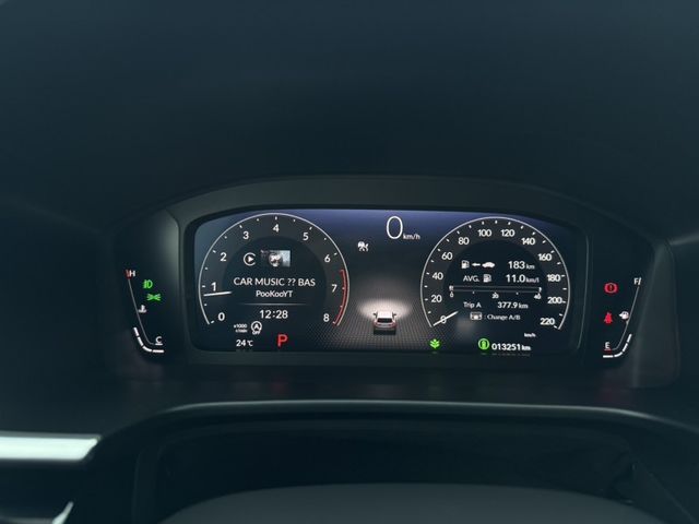 Honda 2024款  CR-V 1.5 Prestige 白色 屁股有小撞 不可認證 里程:1.3萬 無待修  0987707884 汪  第11張相片