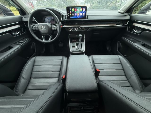 Honda 2024款  CR-V 1.5 Prestige 白色 屁股有小撞 不可認證 里程:1.3萬 無待修  0987707884 汪  第12張相片