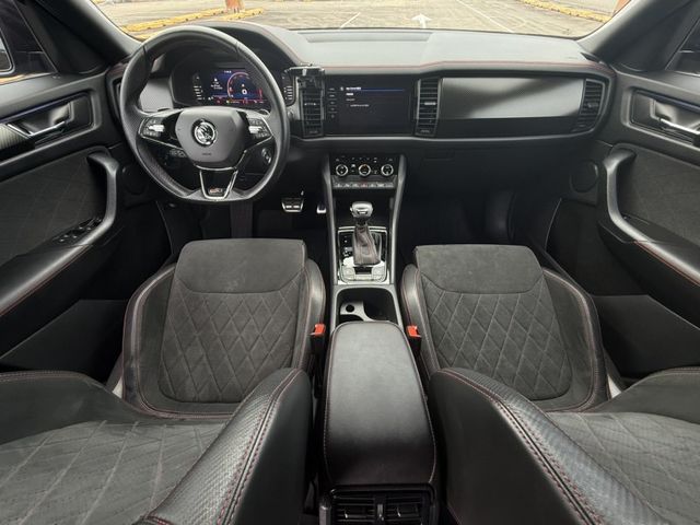 Skoda 2022款  Kodiaq RS 黑色 原鈑件 認證車 里程:5.2萬 無待修  0987707884 汪  第16張相片