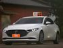 Mazda 2023款   Mazda 3 4D 20S Signature白色  認證車 里程:4.9萬 無待修  0987707884 汪  第4張縮圖