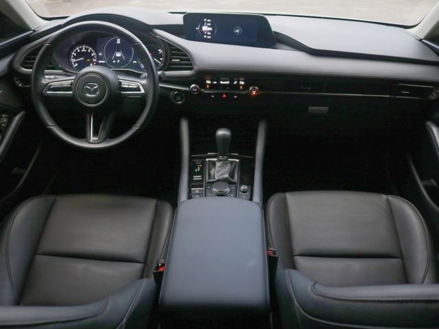 Mazda 2023款   Mazda 3 4D 20S Signature白色  認證車 里程:4.9萬 無待修  0987707884 汪  第11張相片
