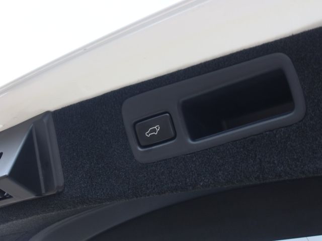 Lexus 2015款  RX 270頂級版 白色 原鈑件 認證車 里程:9.8萬 無待修  0987707884 汪  第3張相片