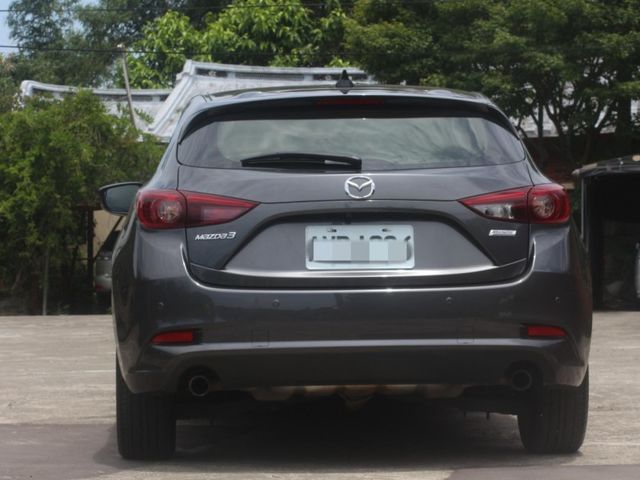 Mazda 2017款  Mazda 3 5D 2.0尊榮安全版 灰色 原鈑件 認證車 里程:11.7萬 無待修  0987707884 汪  第8張相片
