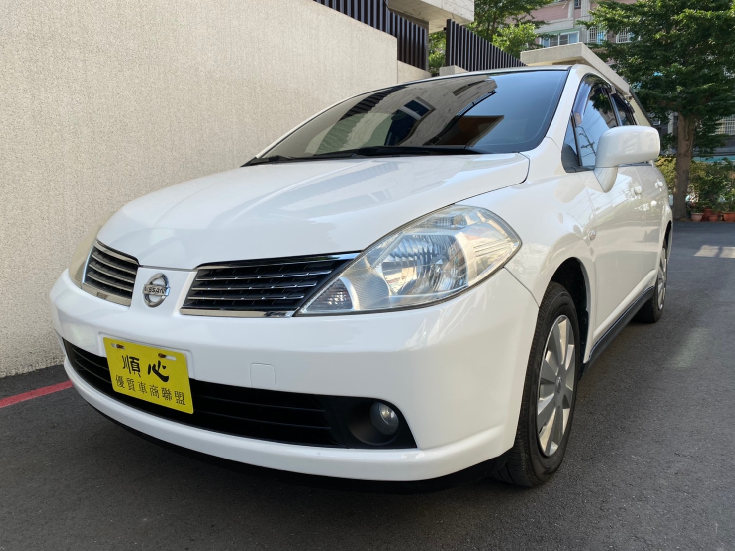 Nissan tiida 2014