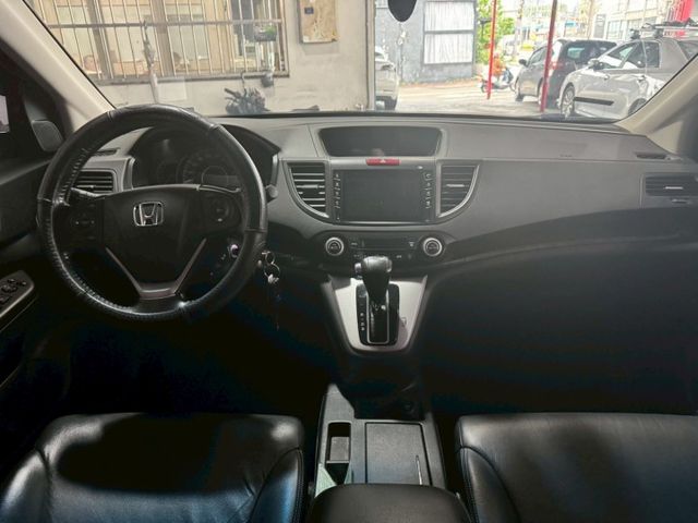 toyota 國民神車全台銷量第一 不用太多介紹 休旅車就買RAV4  第4張相片