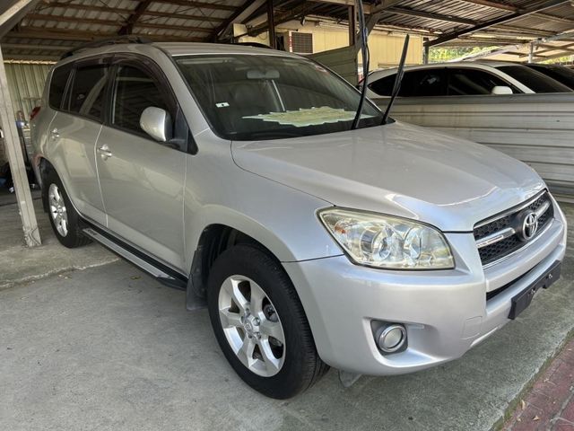 Toyota RAV4  第1張相片