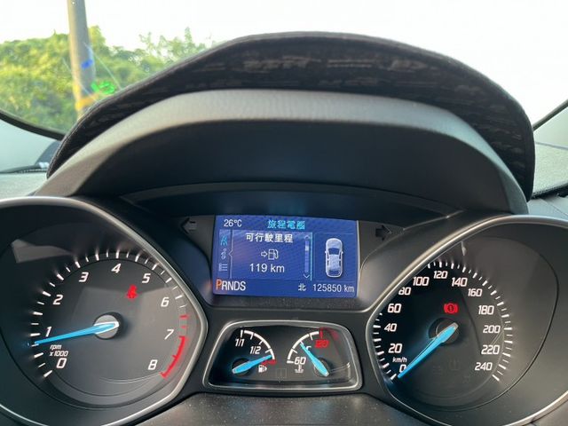 2015年 KUGA 1.5 灰色 渦輪引擎 省油有力 認證車 全車原版件 里程保證 好車推薦  第2張相片