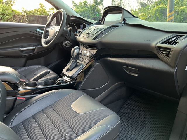 2015年 KUGA 1.5 灰色 渦輪引擎 省油有力 認證車 全車原版件 里程保證 好車推薦  第4張相片