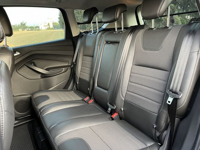 2015年 KUGA 1.5 灰色 渦輪引擎 省油有力 認證車 全車原版件 里程保證 好車推薦  第8張相片