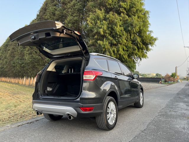 2015年 KUGA 1.5 灰色 渦輪引擎 省油有力 認證車 全車原版件 里程保證 好車推薦  第9張相片