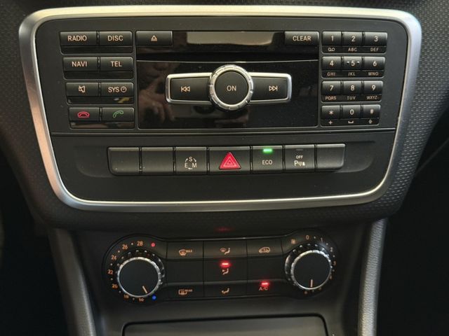 2014年出廠  A200 認證車 里程保證 電動座椅 全景天窗 實車實價 可貸款 歡迎試乘  第16張相片