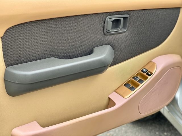 三隻小豬車坊~實車實價 2006年 日產 MARCH 銀色 1.3L 僅跑7萬多公里 原版件 里程保證 好車推薦  第7張相片