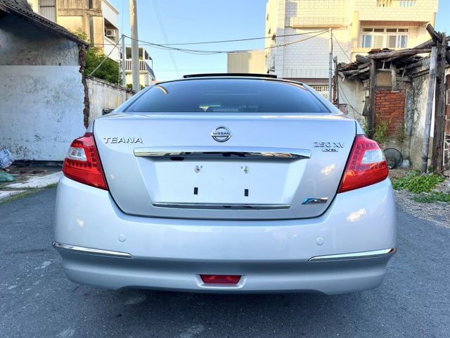 2010年 日產 TEANA 銀色 2.5 旗艦版 里程保證 實車實價 倒車顯影 i-key 定速巡航 電動座椅  第14張相片