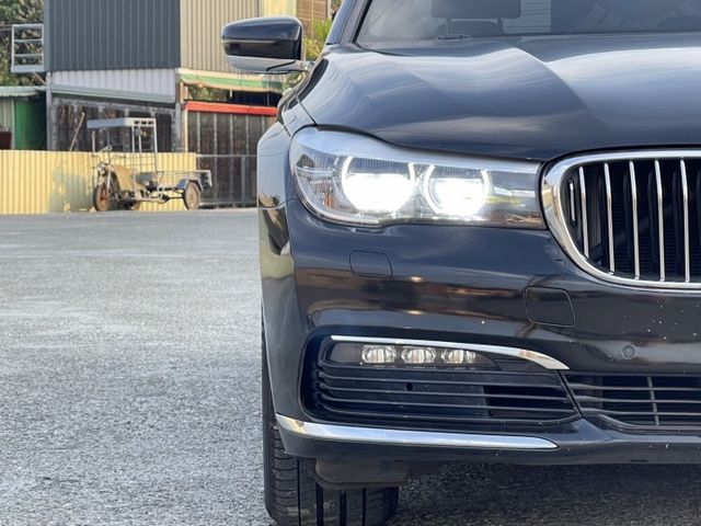 2016 BMW 730I 黑色 2.0 認證車 里程保證 實車實價 電動椅 環景系統  第2張相片
