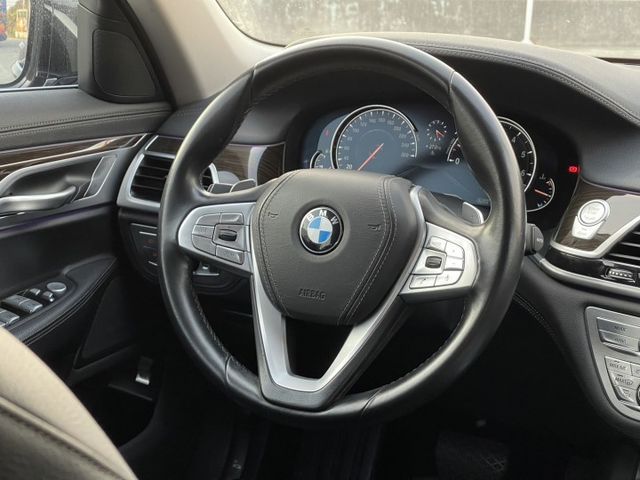 2016 BMW 730I 黑色 2.0 認證車 里程保證 實車實價 電動椅 環景系統  第5張相片