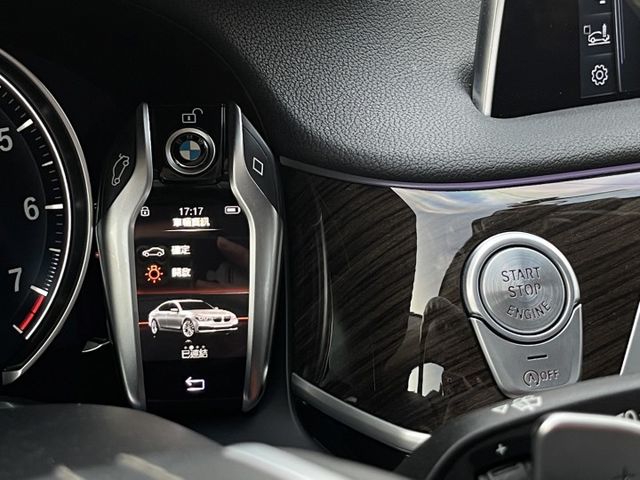 2016 BMW 730I 黑色 2.0 認證車 里程保證 實車實價 電動椅 環景系統  第7張相片