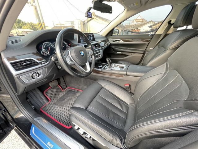2016 BMW 730I 黑色 2.0 認證車 里程保證 實車實價 電動椅 環景系統  第12張相片