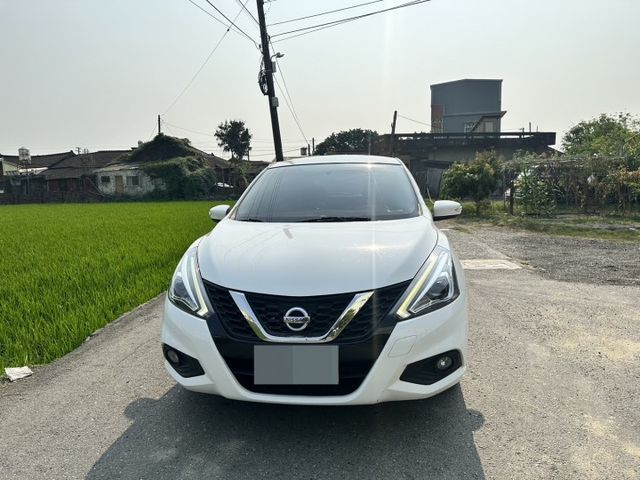 2017 日產 I-TIIDA 白色 1.6 認證車 里程保證 實車實價 倒車顯影 後座出風口 多功能方向盤  第2張相片