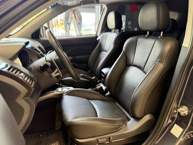 2013 奧蘭多 旗艦版 4WD 灰色2.4L 多功能方向盤 里程保證 實車實價  第11張相片