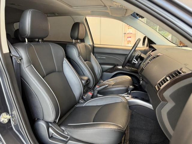 2013 奧蘭多 旗艦版 4WD 灰色2.4L 多功能方向盤 里程保證 實車實價  第12張相片