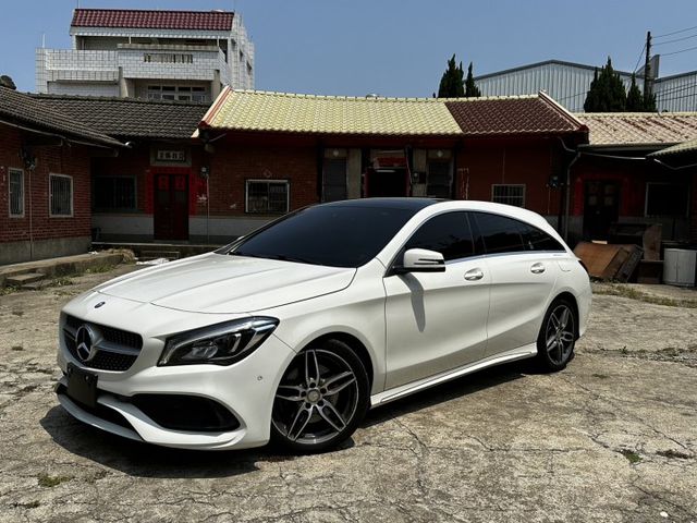 17年 CLA 250 Shooting Brake 原鈑件 全景天窗  電動尾門 里程10萬 實車在店 歡迎試乘  第1張相片