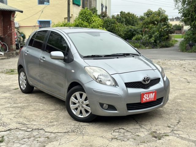 2010 豐田 YARIS G版 灰色 1.5 里程保證 實車實價 好車推薦 恆溫空調 大螢幕 倒車雷達 電動後視鏡  第3張相片