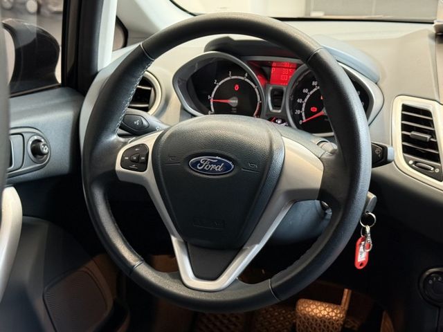 2013 福特 FIESTA 飛仕達 黑色 1.6 認證車 里程保證 實車實價 好車推薦  第9張相片