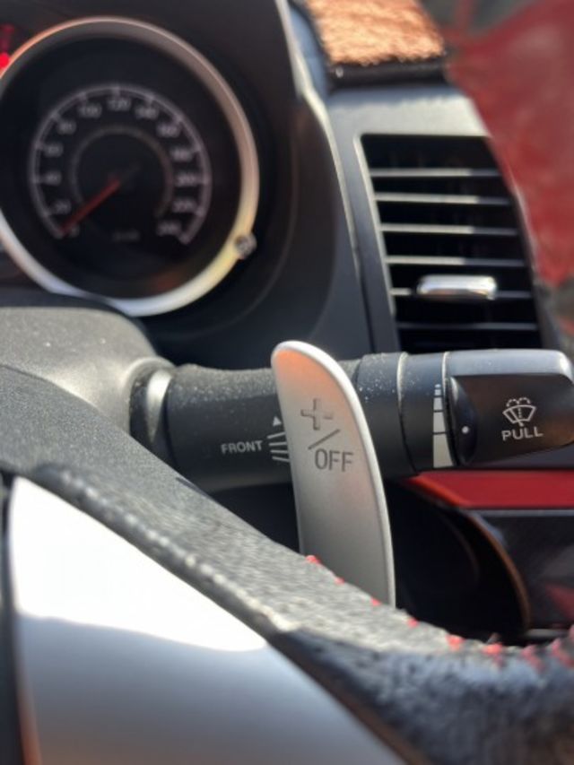 2014 中華三菱 Fortis 勁動版 灰色 1.8 認證車 里程保證 雙前座跑車座椅 天窗 換檔撥片 定速 大螢幕  第6張相片