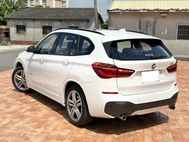 2016 BMW X1 sdrive 20i 白色 2.0 認證車 里程保證 實車實價 天窗 倒車顯影  第15張相片