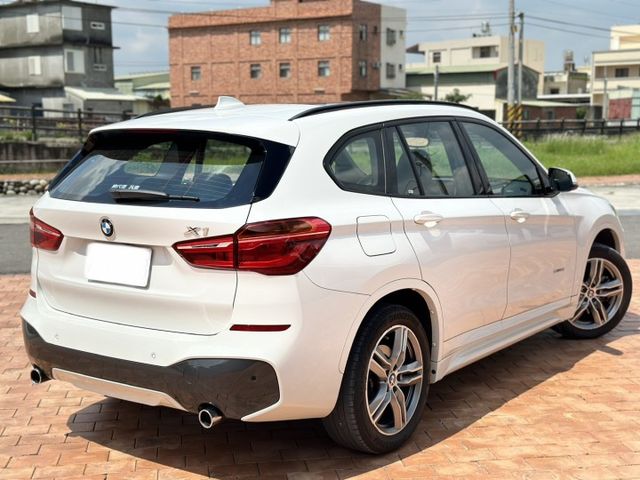 2016 BMW X1 sdrive 20i 白色 2.0 認證車 里程保證 實車實價 天窗 倒車顯影  第16張相片