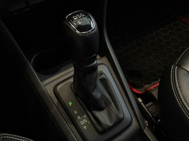 2017年型式 SKODA RAPID Spaceback 藍色 柴油1.4 認證車 里程保證 天窗 定速巡航 感應頭燈  第18張相片