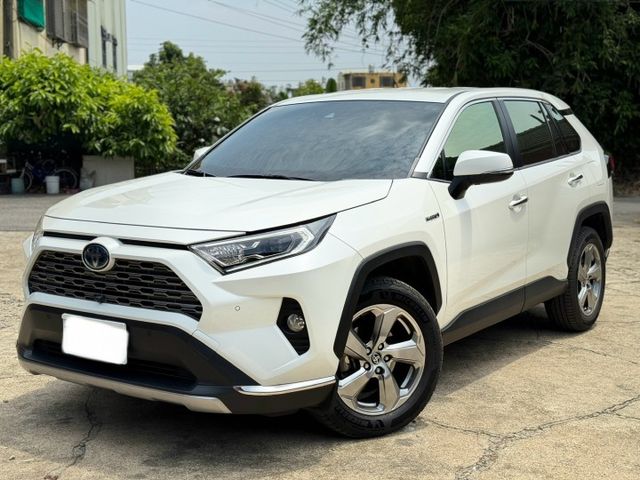 20出廠 RAV-4 油電旗艦版  原鈑件 有環景、電尾門、盲點 實車在店 可全額貸 歡迎試乘  第1張相片