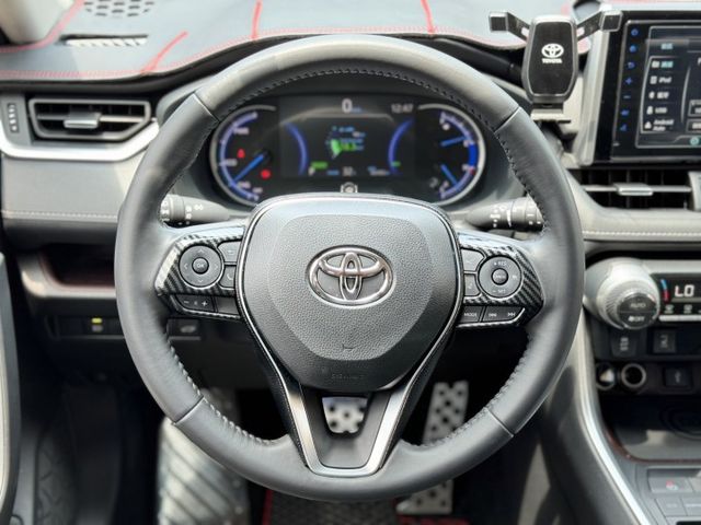 20出廠 RAV-4 油電旗艦版  原鈑件 有環景、電尾門、盲點 實車在店 可全額貸 歡迎試乘  第9張相片