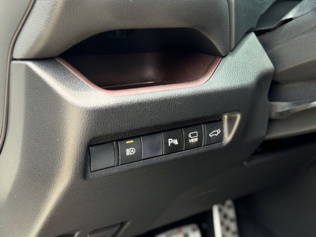 20出廠 RAV-4 油電旗艦版  原鈑件 有環景、電尾門、盲點 實車在店 可全額貸 歡迎試乘  第15張相片