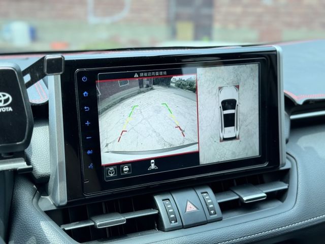 20出廠 RAV-4 油電旗艦版  原鈑件 有環景、電尾門、盲點 實車在店 可全額貸 歡迎試乘  第17張相片